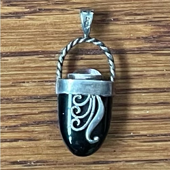 Filigreed Gemstone Sterling pendant - Picture 3 of 4